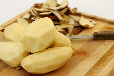 1-peeled-potatoes